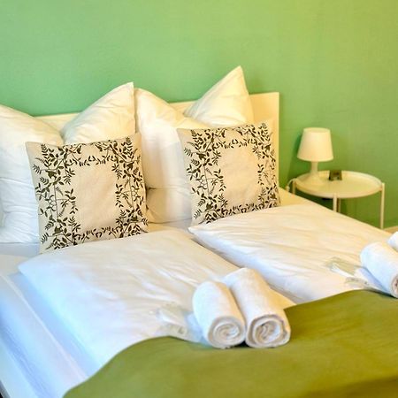 Raha Apartments - Charmantes Studio-Apartment - Hbf - Gratis Parkplatz Erfurt Buitenkant foto