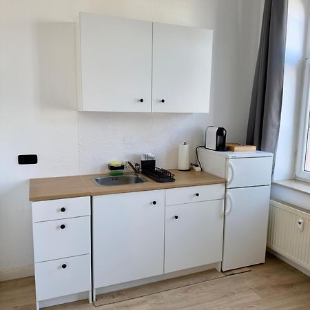 Raha Apartments - Charmantes Studio-Apartment - Hbf - Gratis Parkplatz Erfurt Buitenkant foto