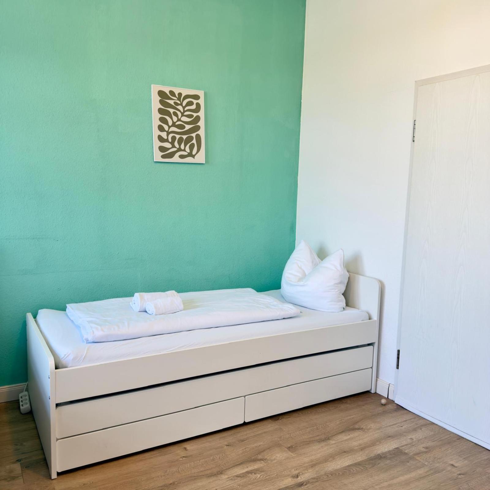Raha Apartments - Charmantes Studio-Apartment - Hbf - Gratis Parkplatz Erfurt Buitenkant foto