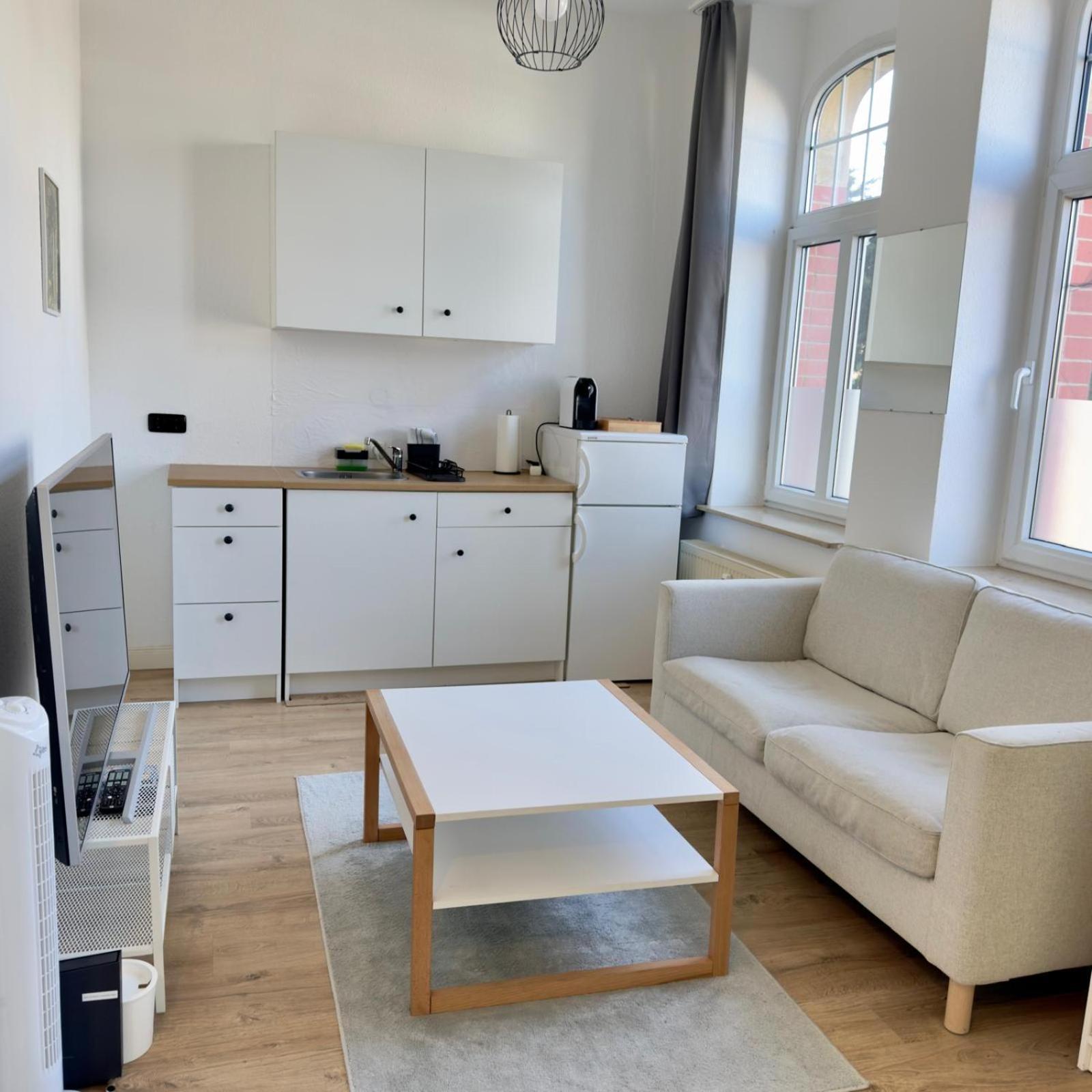 Raha Apartments - Charmantes Studio-Apartment - Hbf - Gratis Parkplatz Erfurt Buitenkant foto